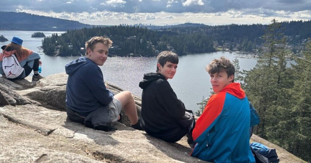 quarry-rock_0001 Students on Quarry Rock